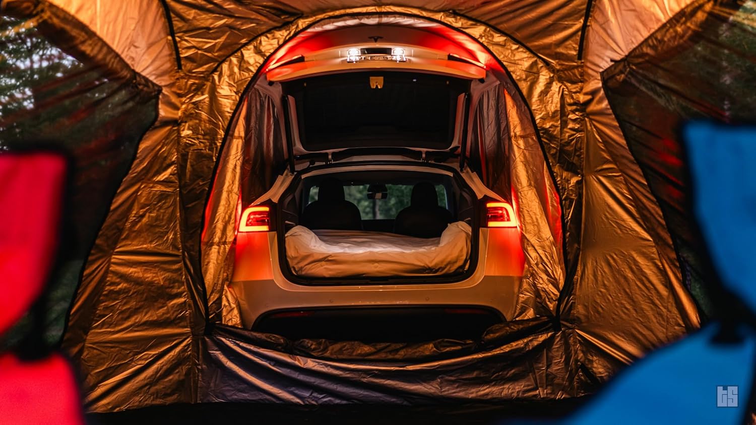 .Com Camping Tent Gen 2 for Tesla Model Y – the Ultimate Camping Experience!