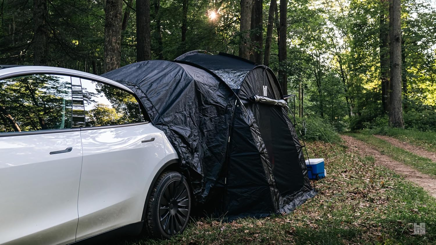 .Com Camping Tent Gen 2 for Tesla Model Y – the Ultimate Camping Experience!