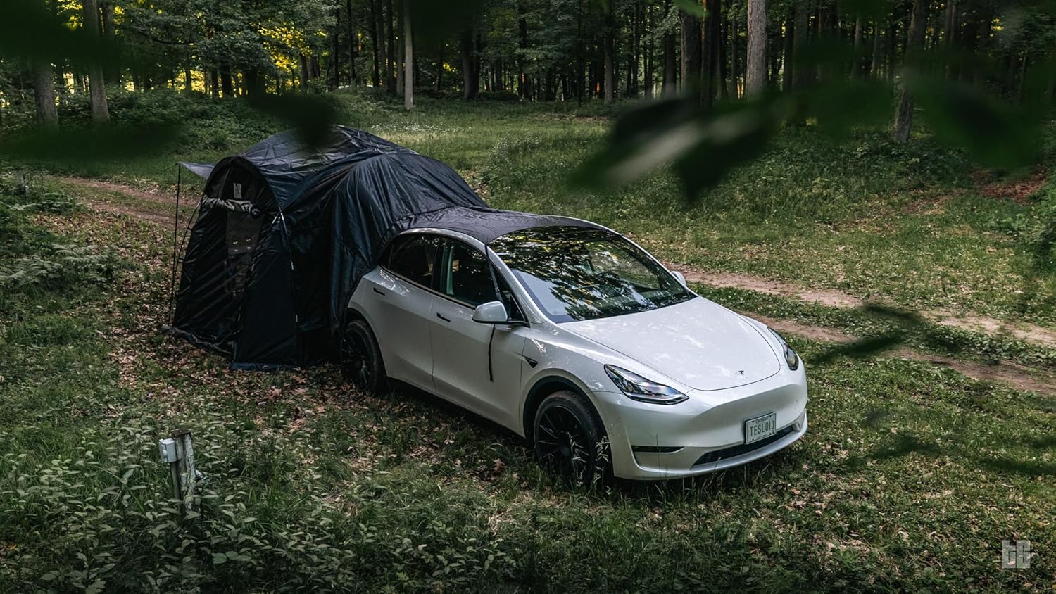 .Com Camping Tent Gen 2 for Tesla Model Y – the Ultimate Camping Experience!