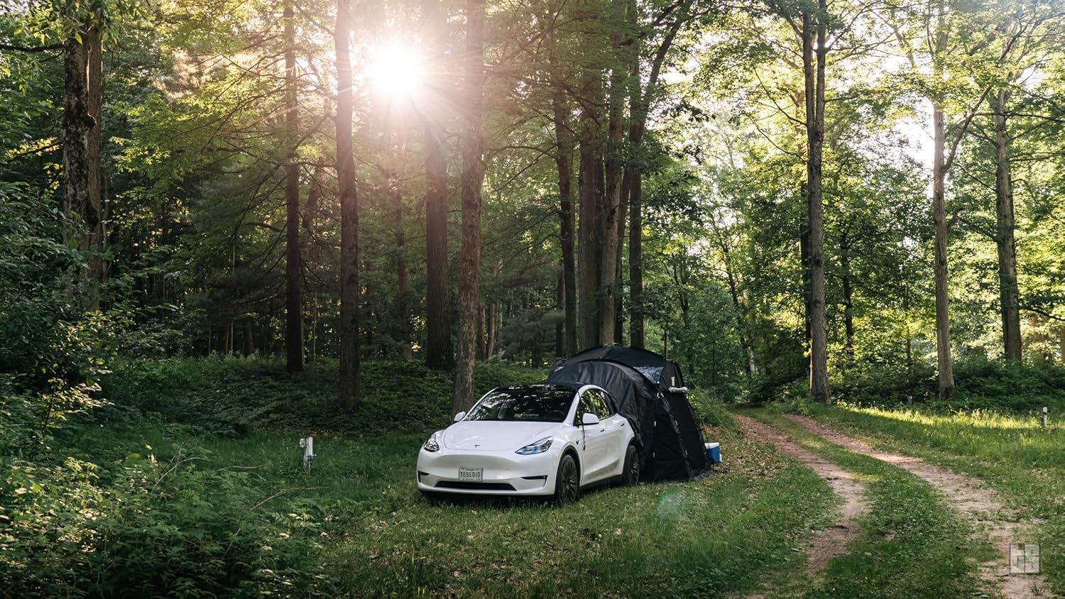 .Com Camping Tent Gen 2 for Tesla Model Y – the Ultimate Camping Experience!